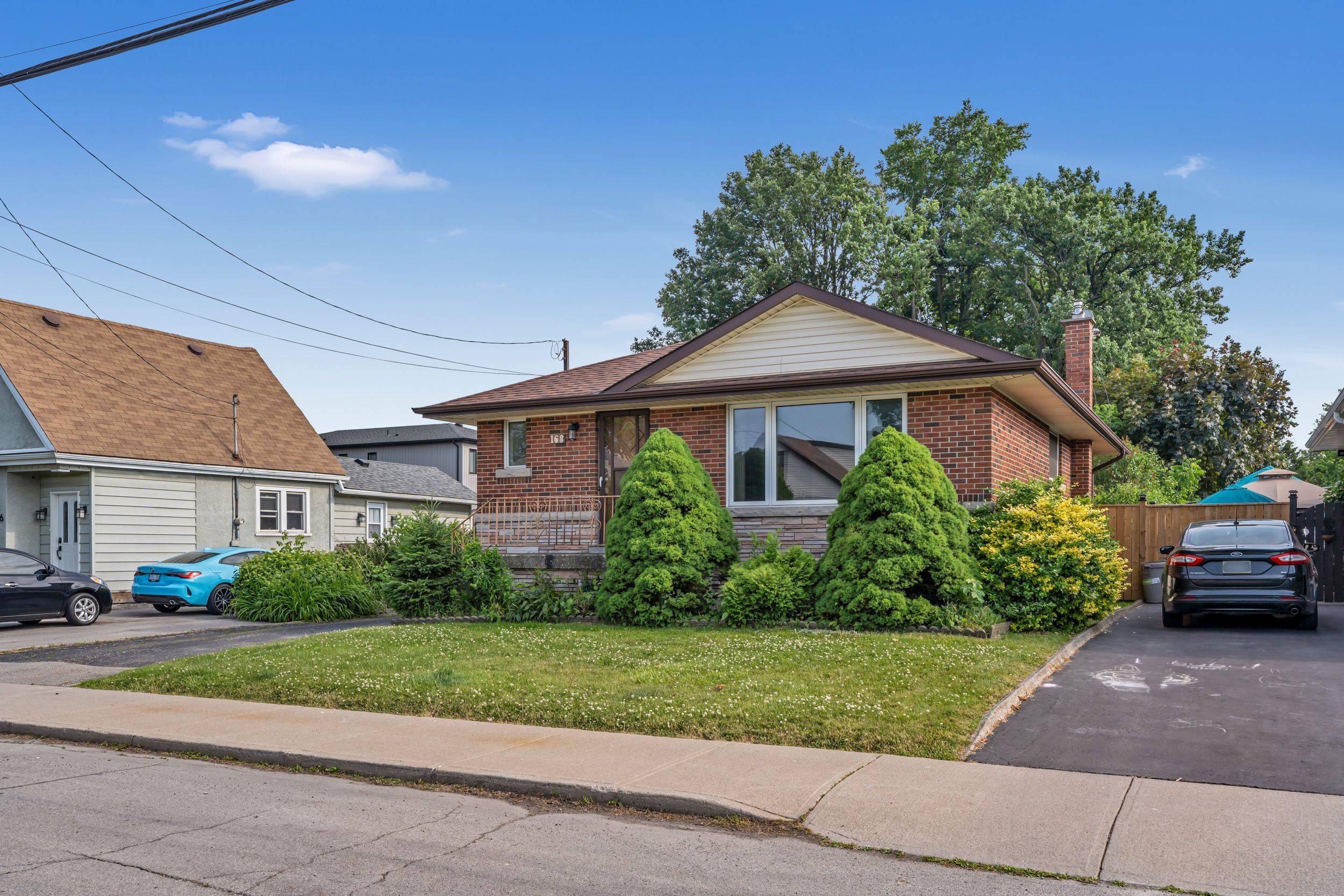 Hamilton, ON L9A 1N7,168 Brucedale AVE E
