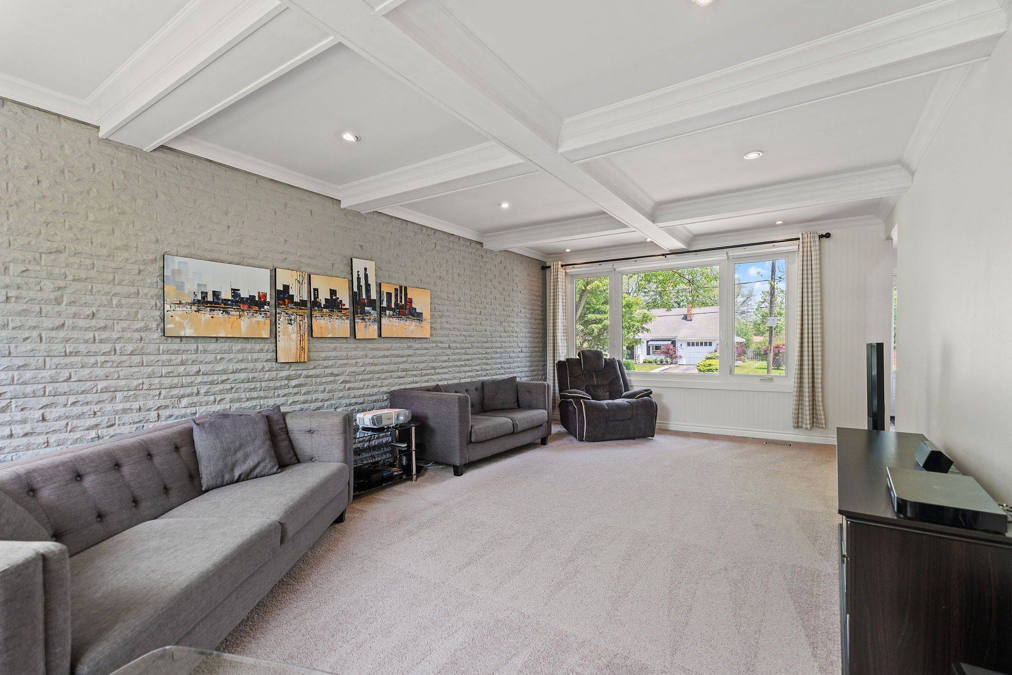 Welland, ON L3C 1S9,115 Edgar ST