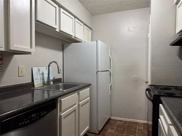 Dallas, TX 75231,8110 Skillman Street #2021