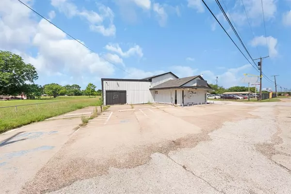 Ennis, TX 75119,1301 S Kaufman Street