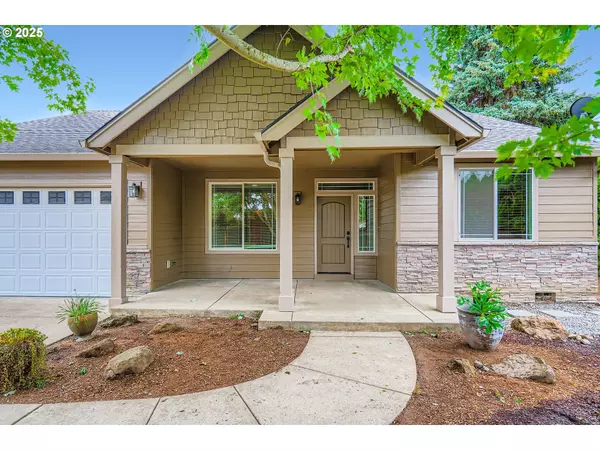 1080 SAGE ST, Silverton, OR 97381