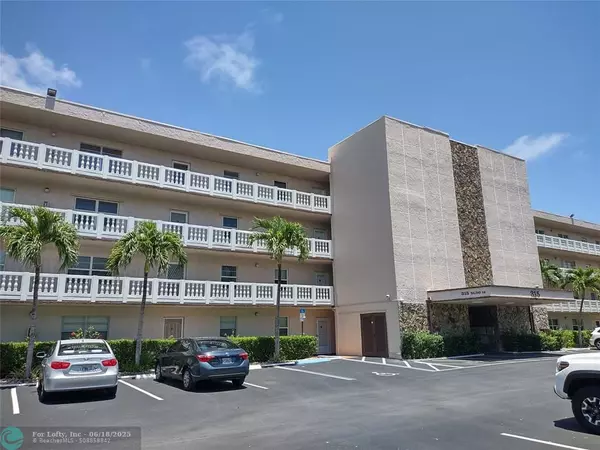315 SE 11th Ter #204, Dania Beach, FL 33004