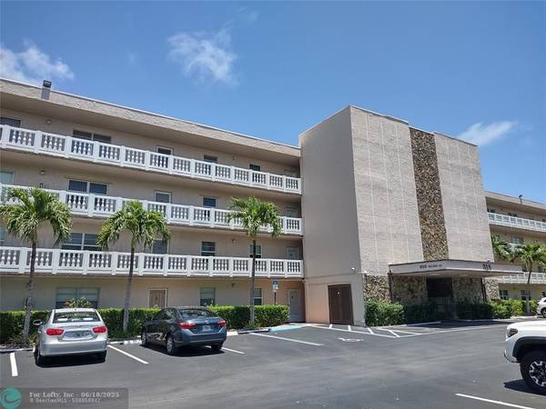 315 SE 11th Ter #204, Dania Beach, FL 33004