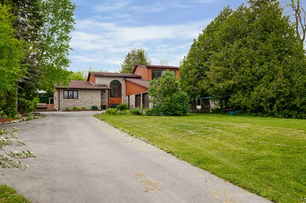 296 Lakeshore RD N, Meaford, ON N4L 1W5