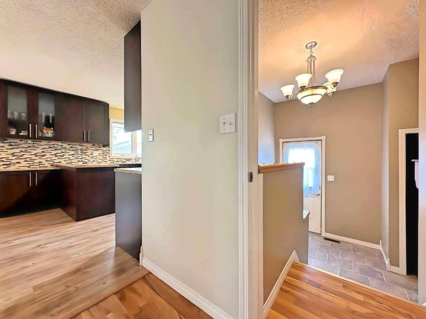 Wainwright, AB T9W1H7,1633 7 AVE AVE