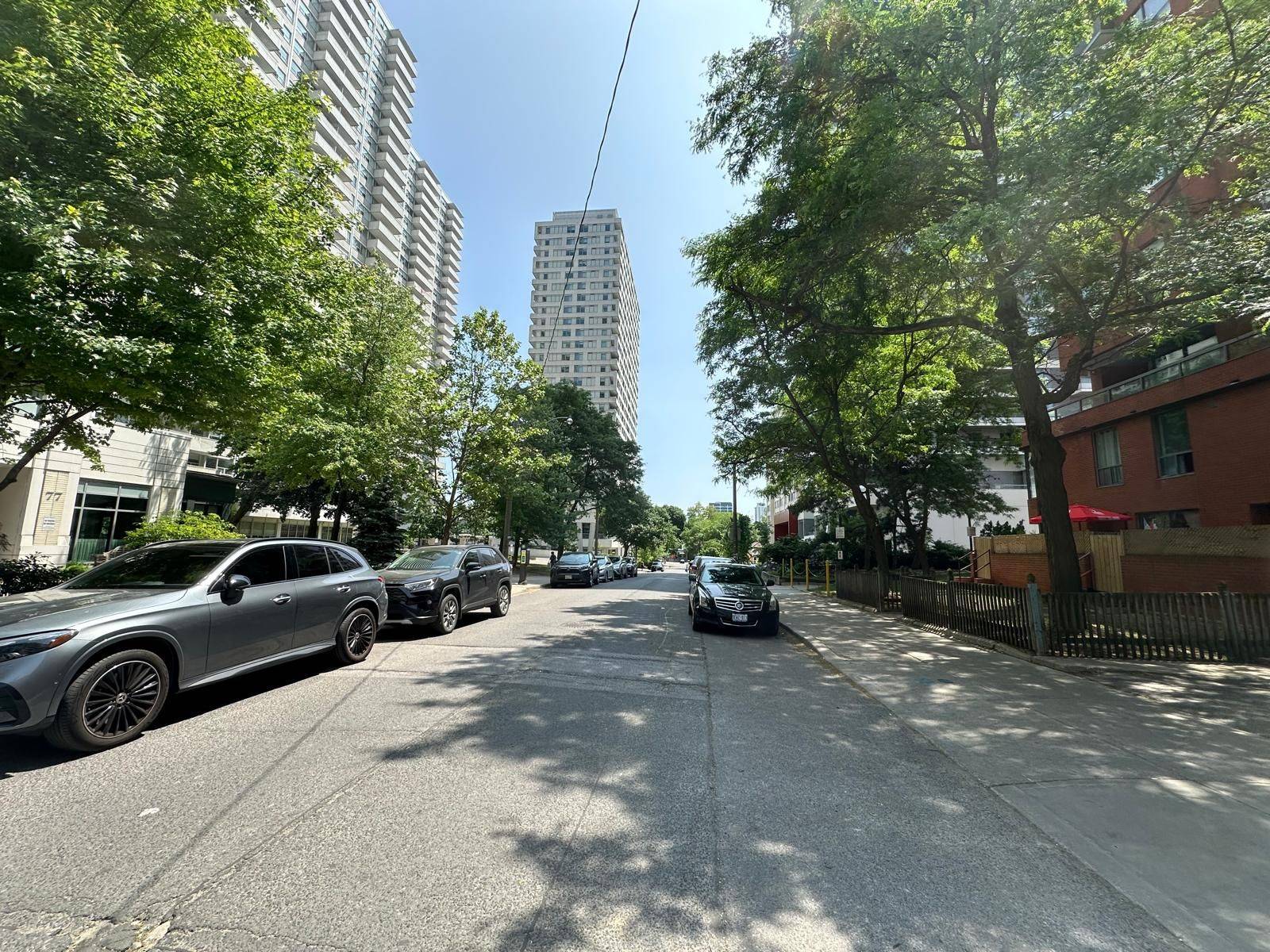 Toronto C10, ON M4S 0A4,89 Dunfield AVE #3109