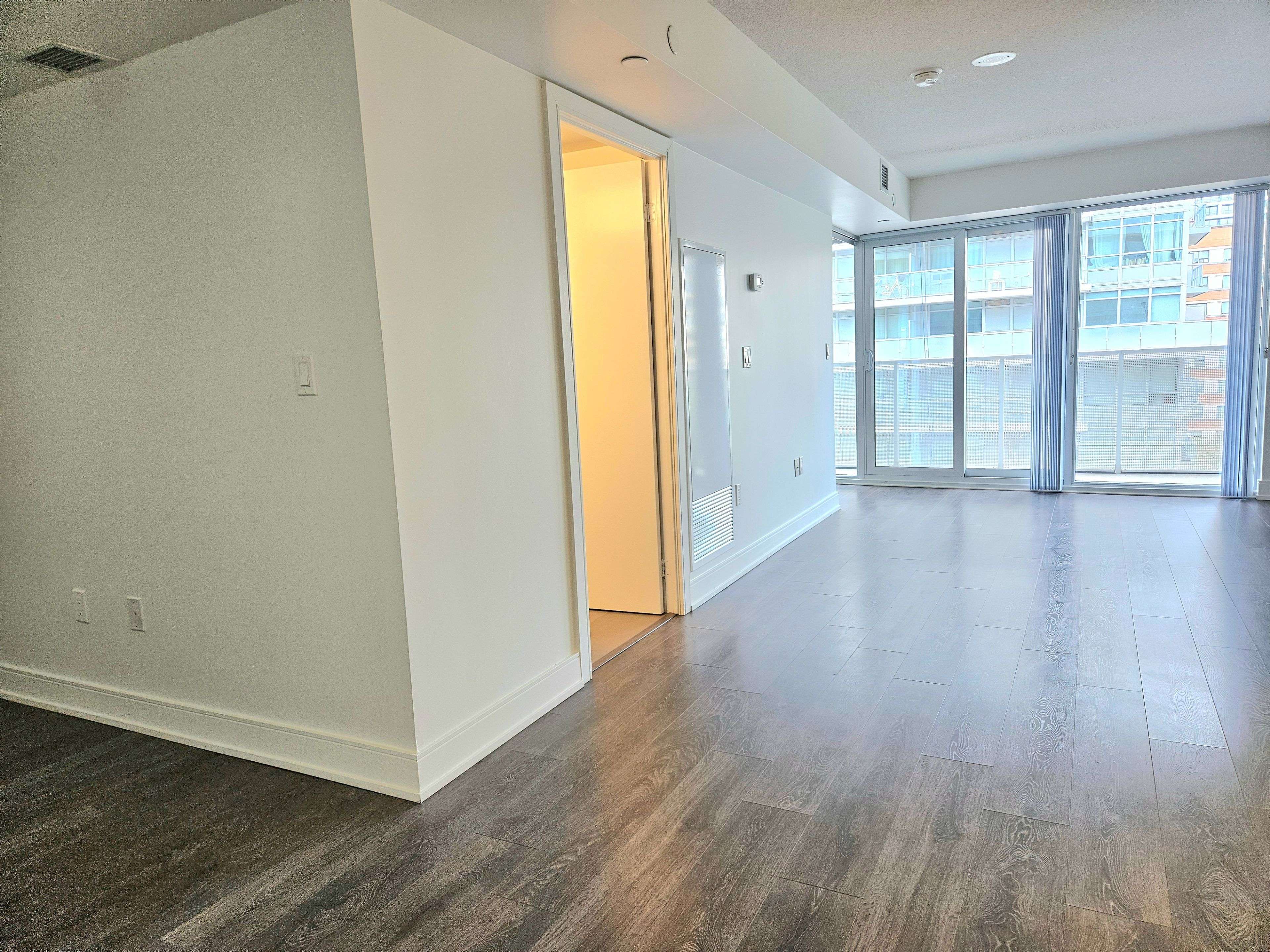Toronto C08, ON M5B 0B1,89 McGill ST #704