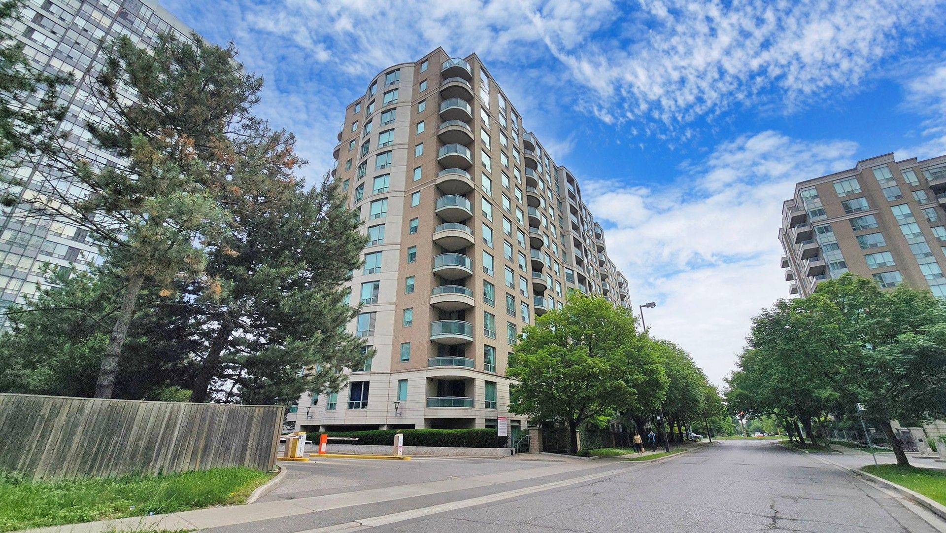 Toronto C14, ON M2M 4K9,18 Pemberton AVE #403