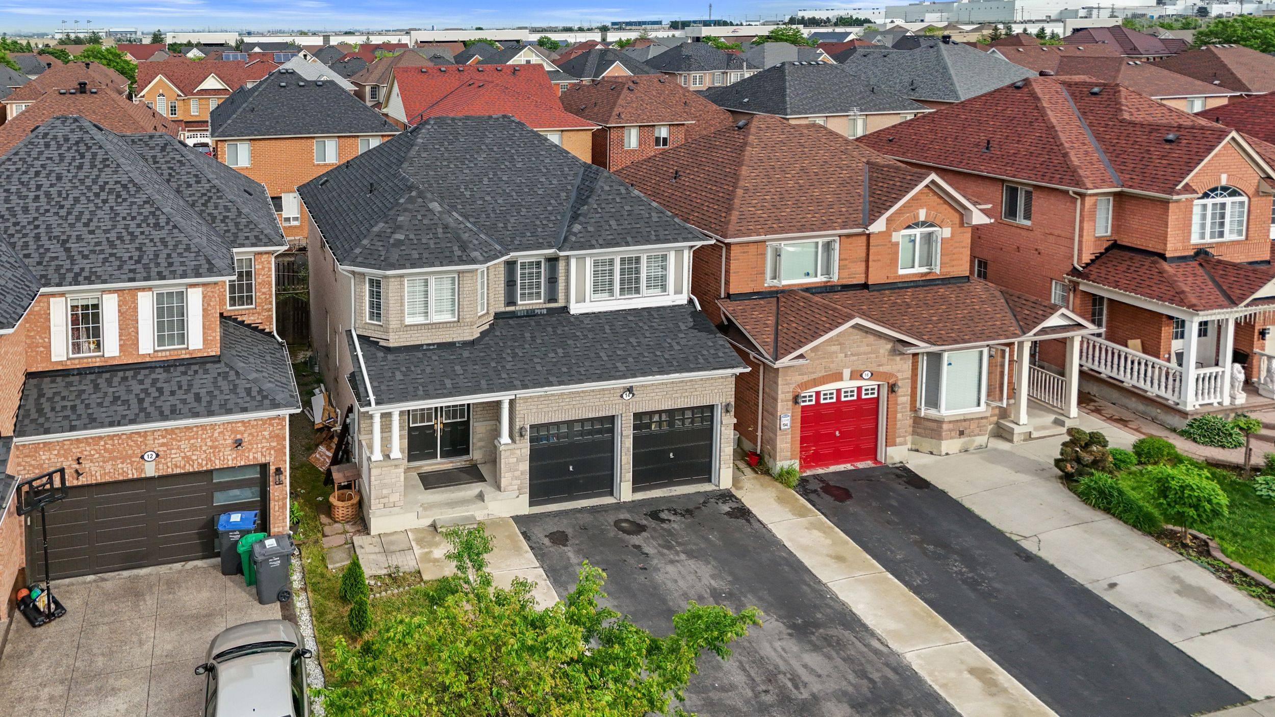 Brampton, ON L6S 0A4,14 Gaspe RD