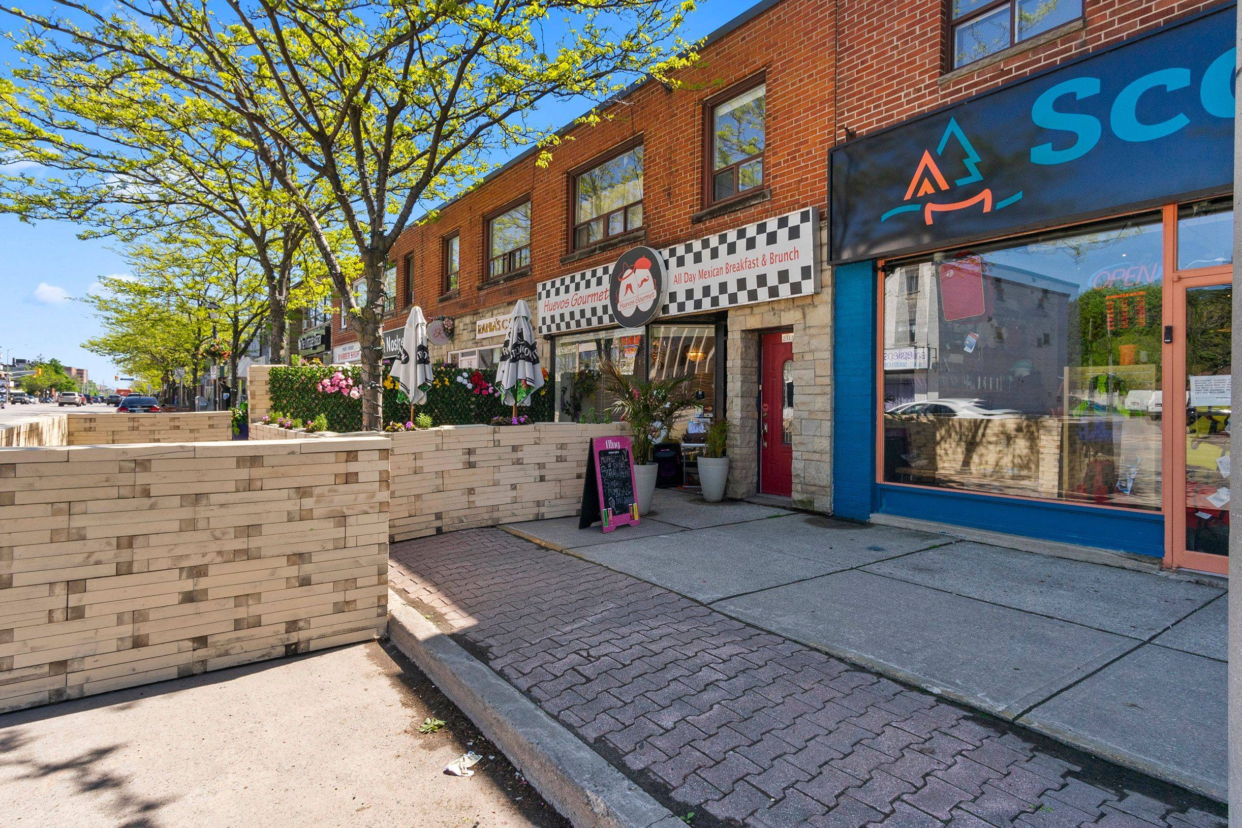 241 Lakeshore RD E, Mississauga, ON L5G 1G8
