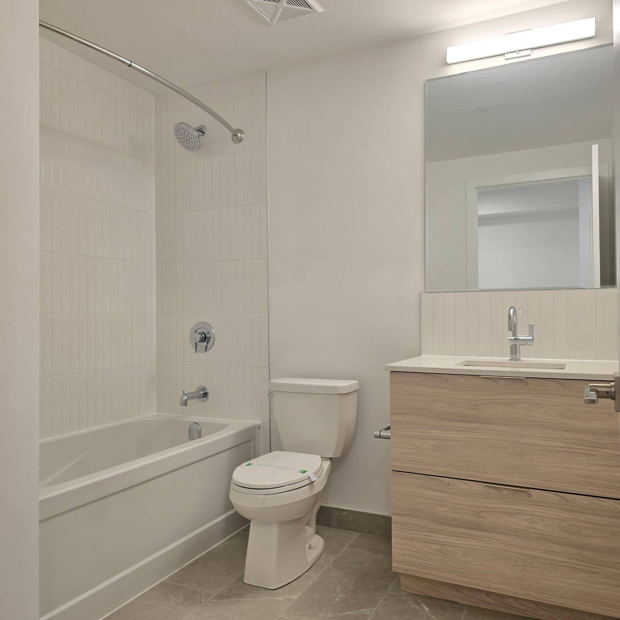 Oakville, ON L6M 5N2,2501 Saw Whet BLVD #509