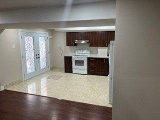 Mississauga, ON L5M 2C7,5186 Durie RD #Basement