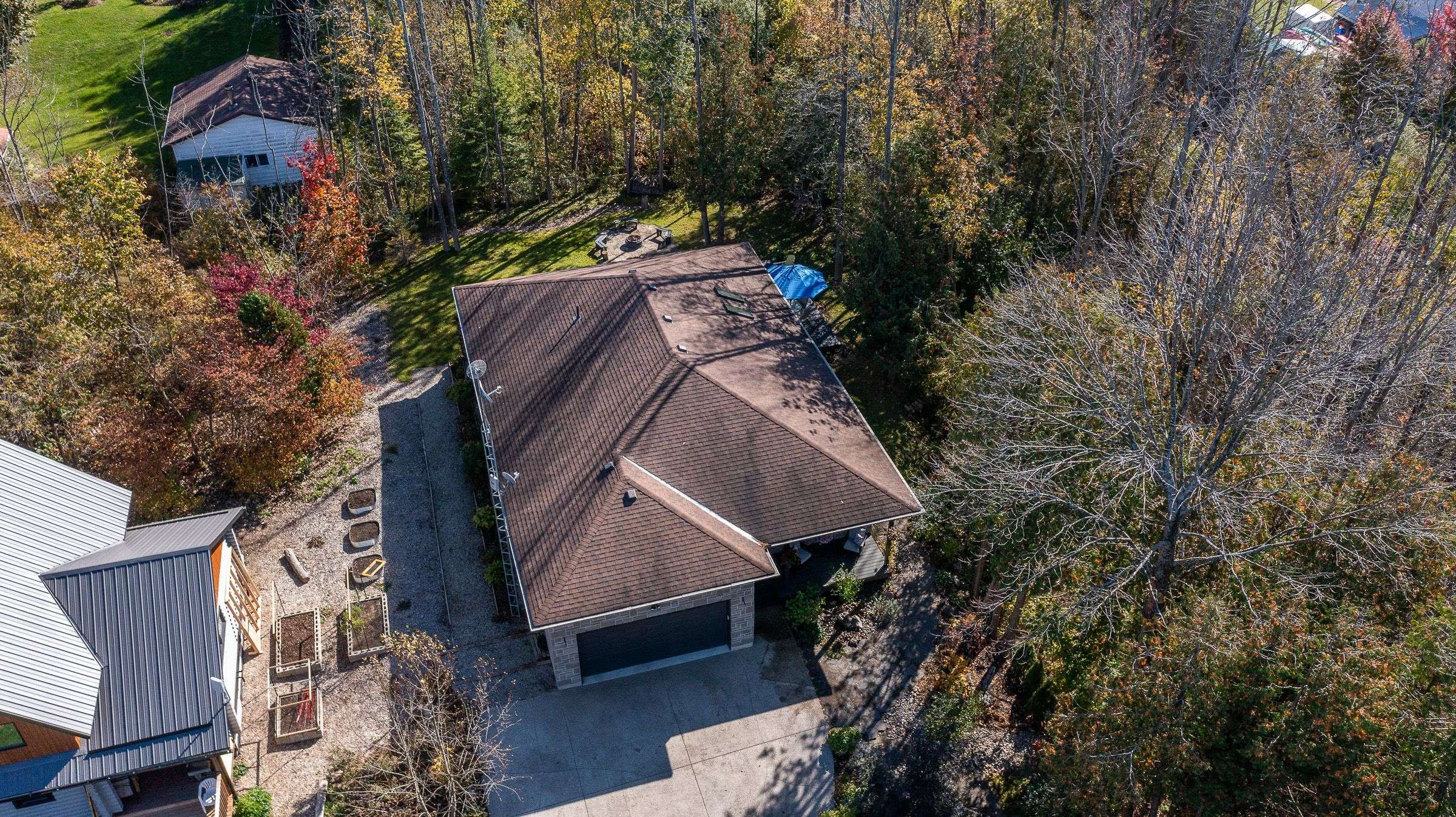 Georgian Bluffs, ON N0H 2T0,170 LAKESHORE RD