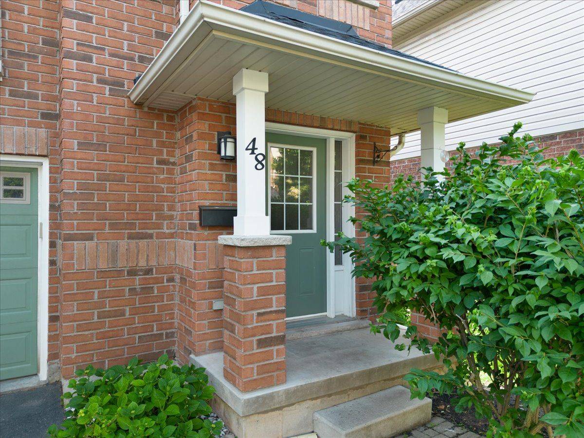 Cambridge, ON N1R 8P8,250 Ainslie ST S #48