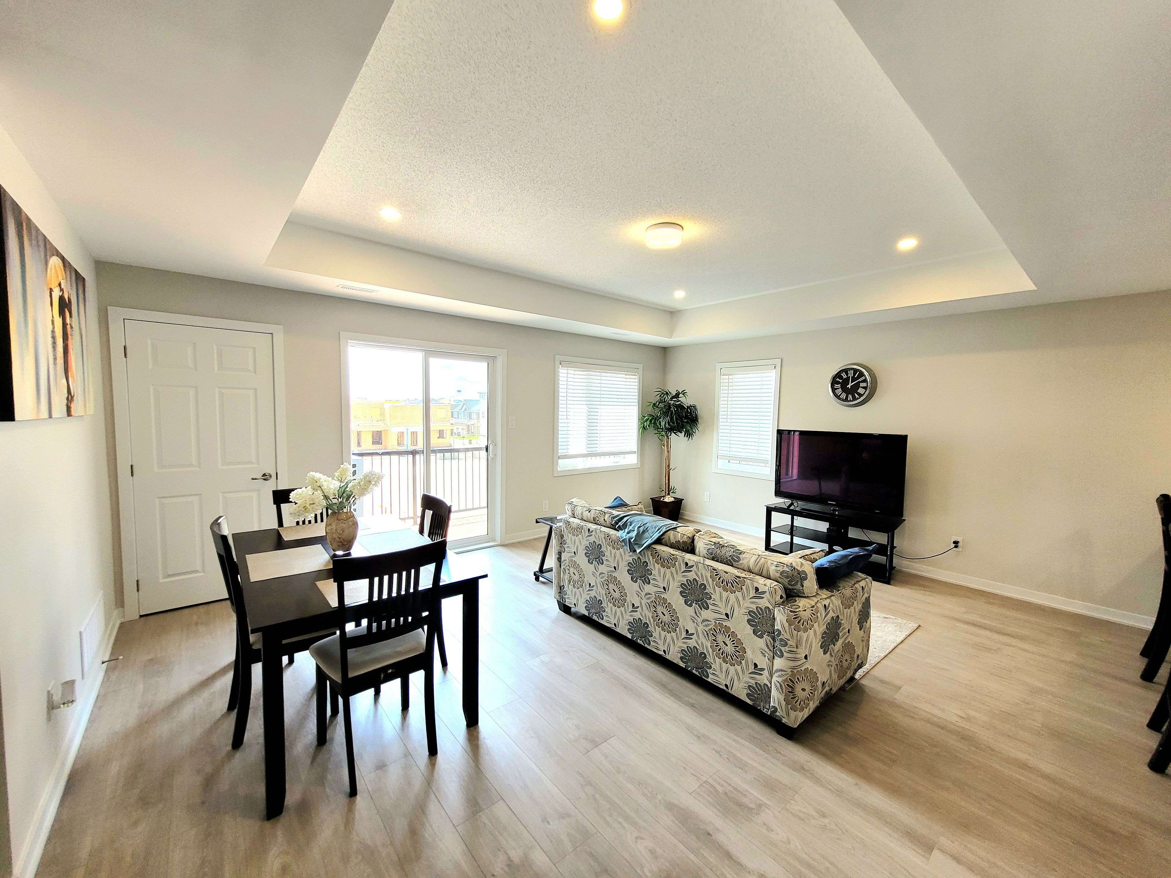 Barrhaven, ON K2J 7K6,502 Parnian Private N/A