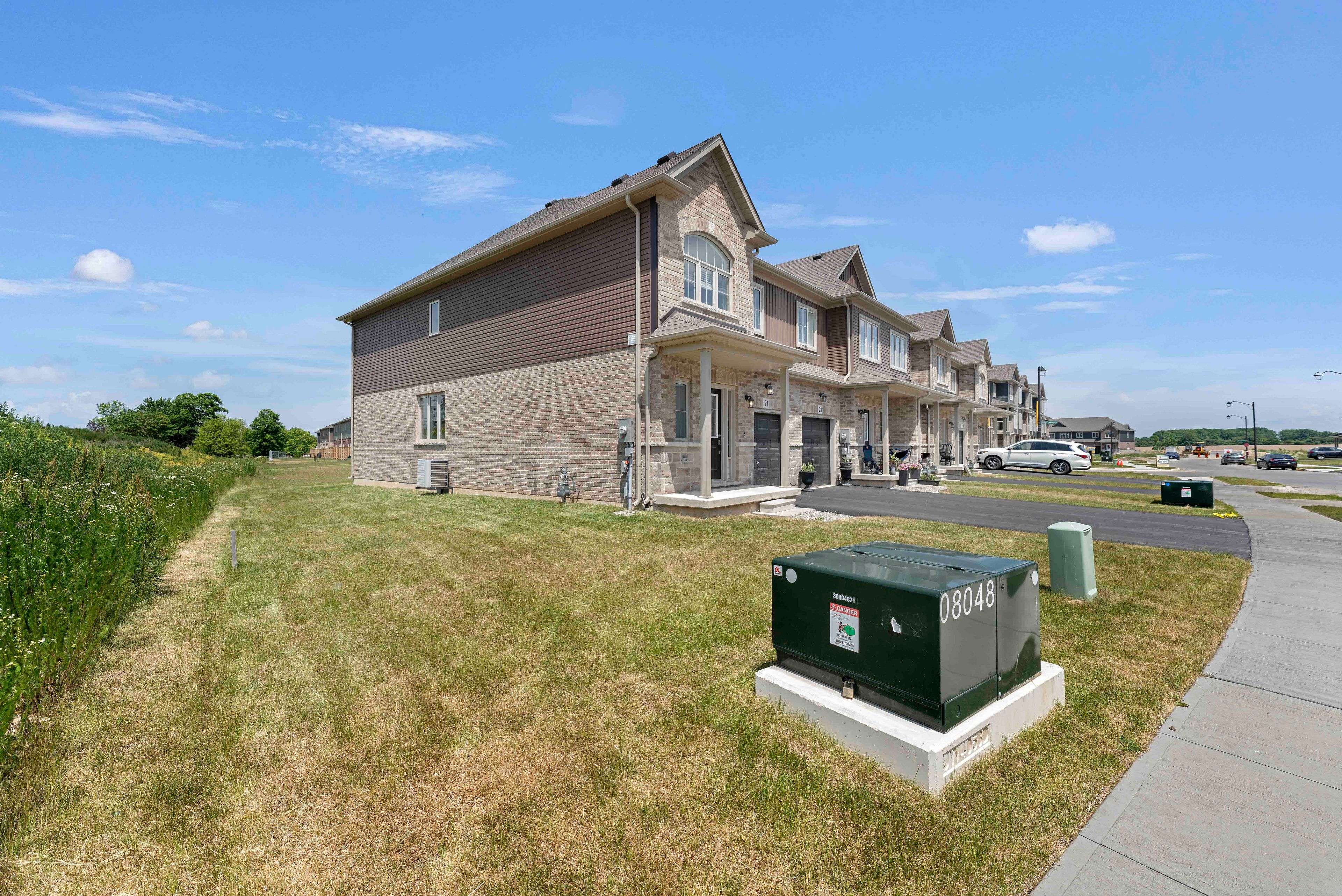 Hamilton, ON L0R 1C0,21 Zoe LN
