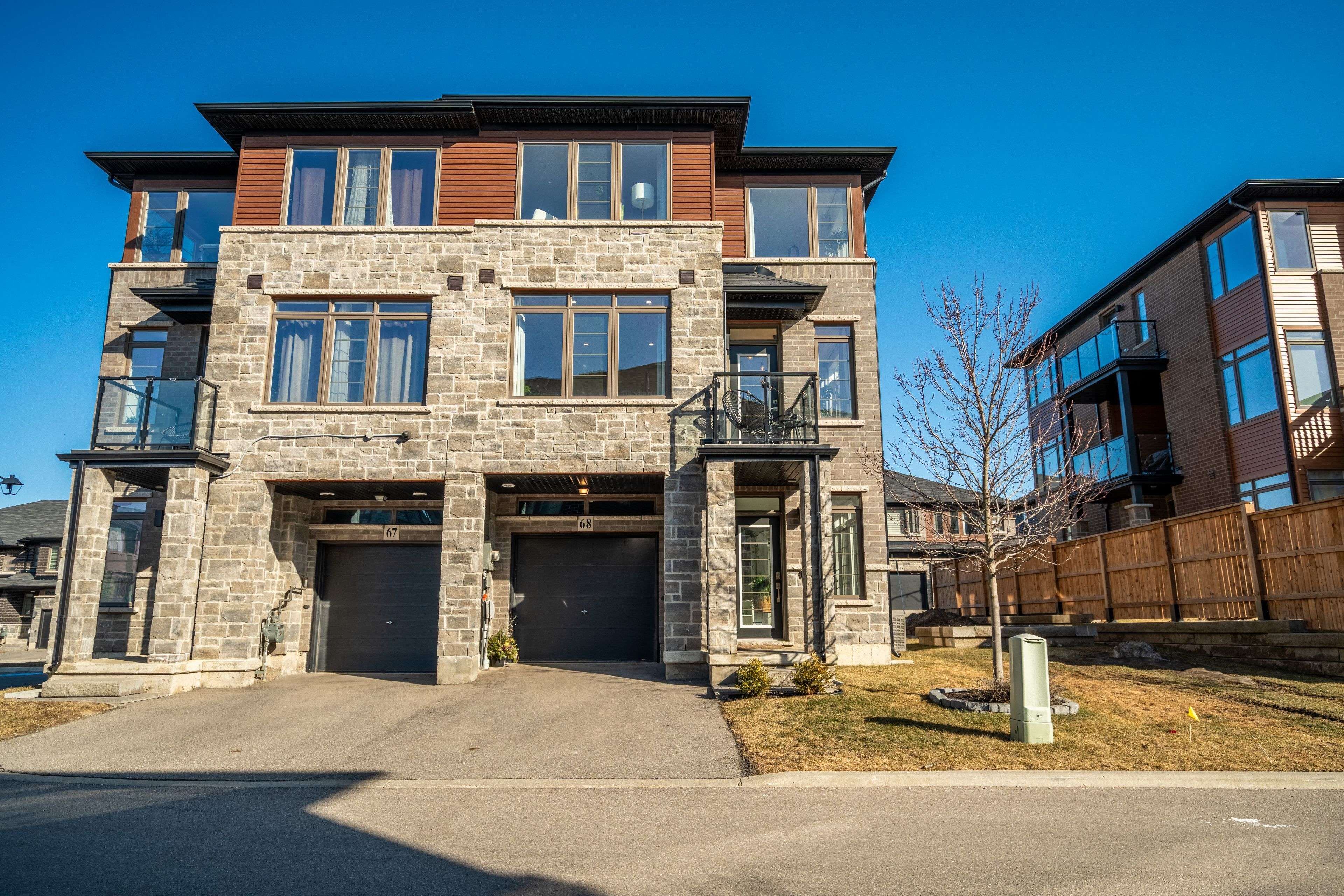 30 Times Square BLVD #68, Hamilton, ON L8J 0M1