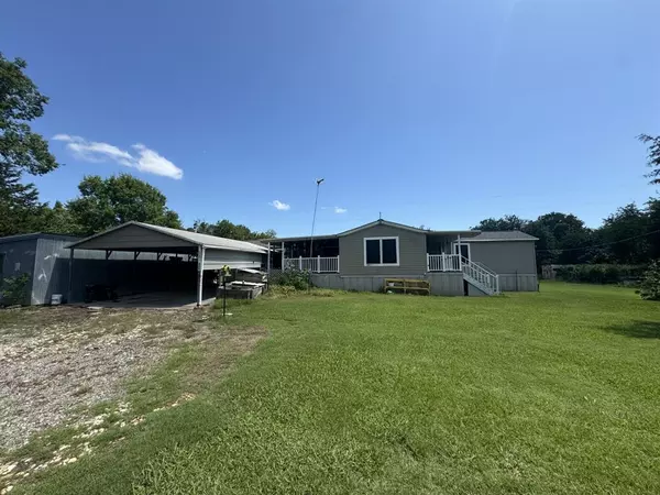 400 Avenue D, Point, TX 75472
