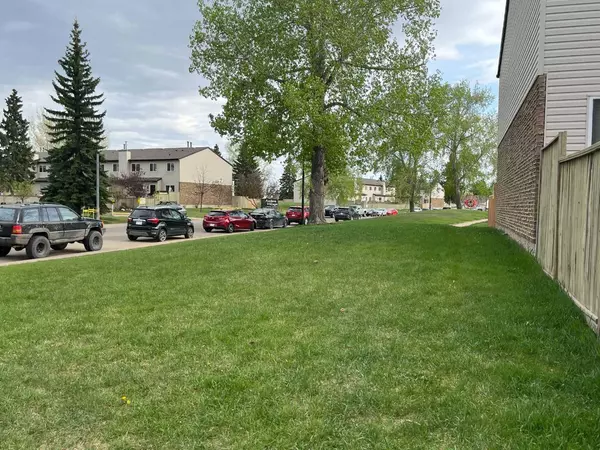 Red Deer, AB T4R 1G9,20 Alford AVE #35