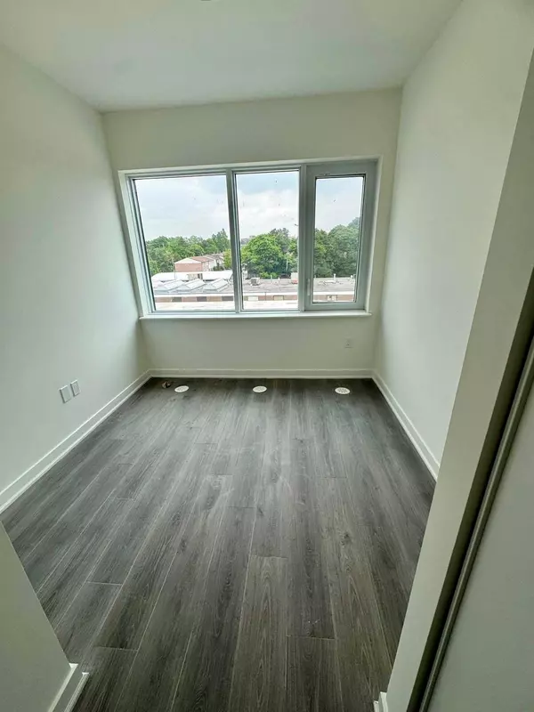 Toronto C13, ON M3A 2P8,75 Curlew DR #19