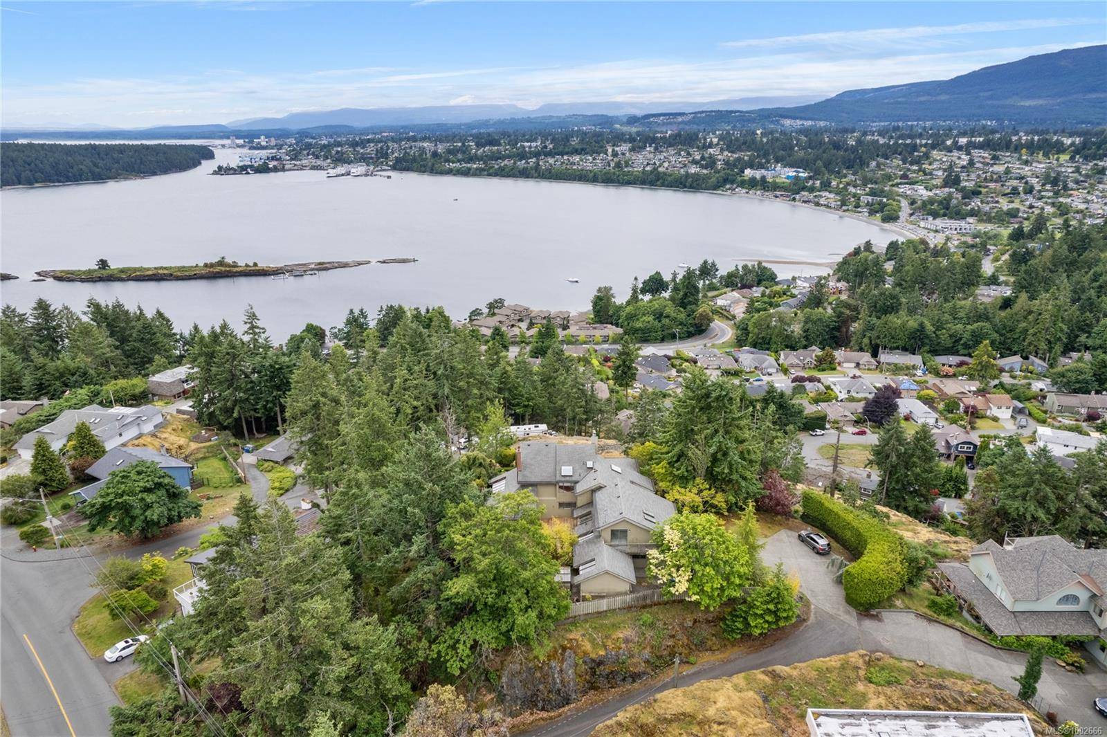 298 Nottingham Dr, Nanaimo, BC V9T 1K9