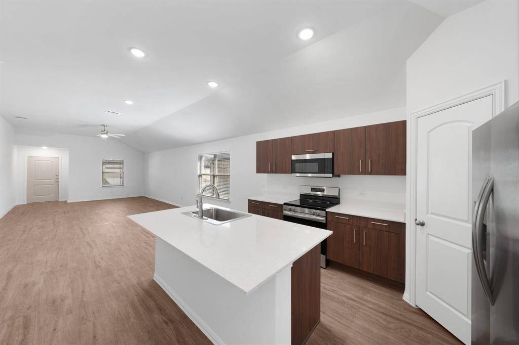 Terrell, TX 75160,202 Rustic View Drive