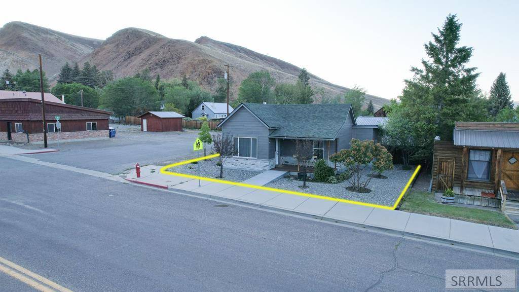 800 E Main Street, Challis, ID 83226