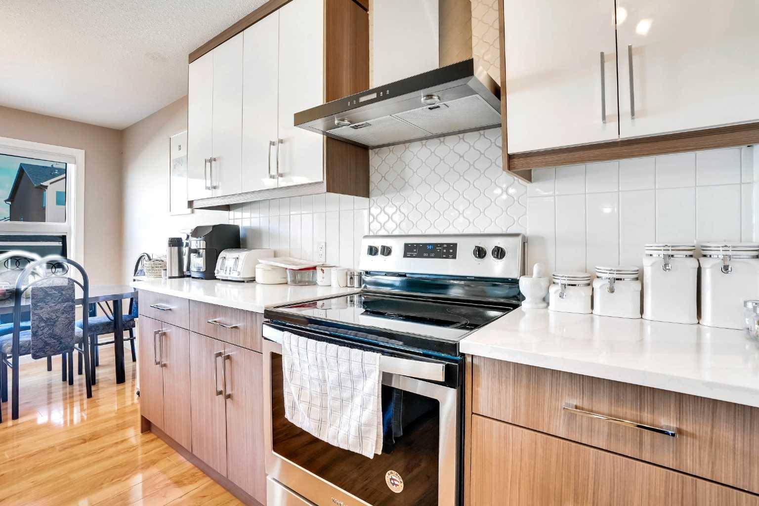 Calgary, AB T3J 5J1,93 Saddletree Close Northeast