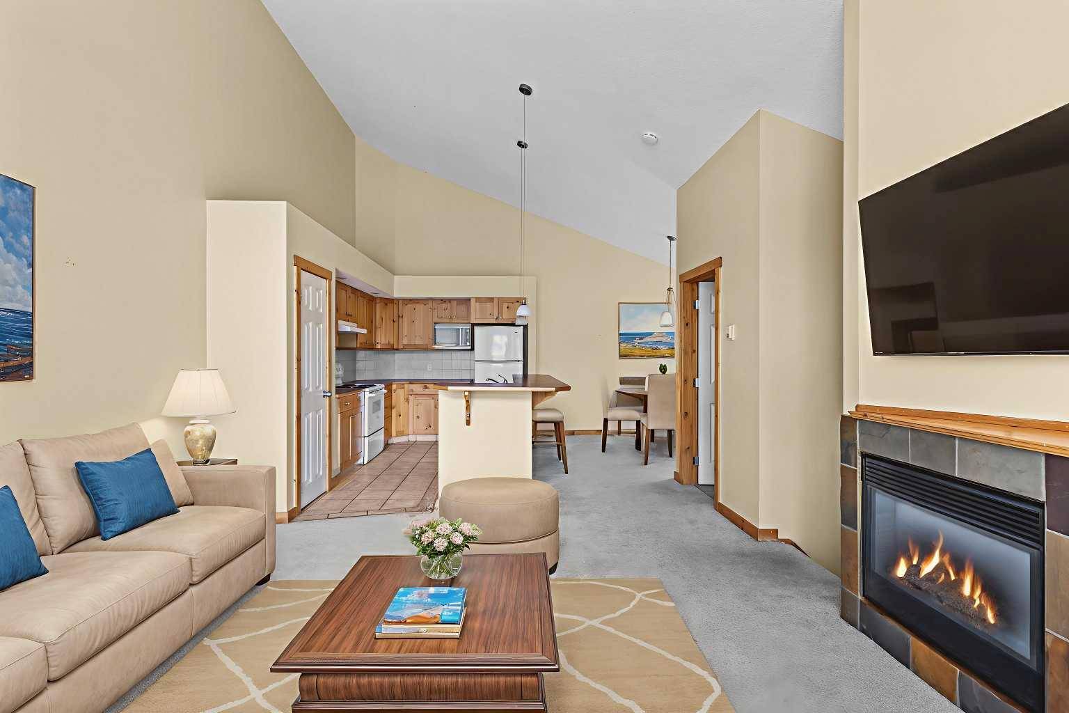 Canmore, AB T1W2C4,833 7th Street ST #3