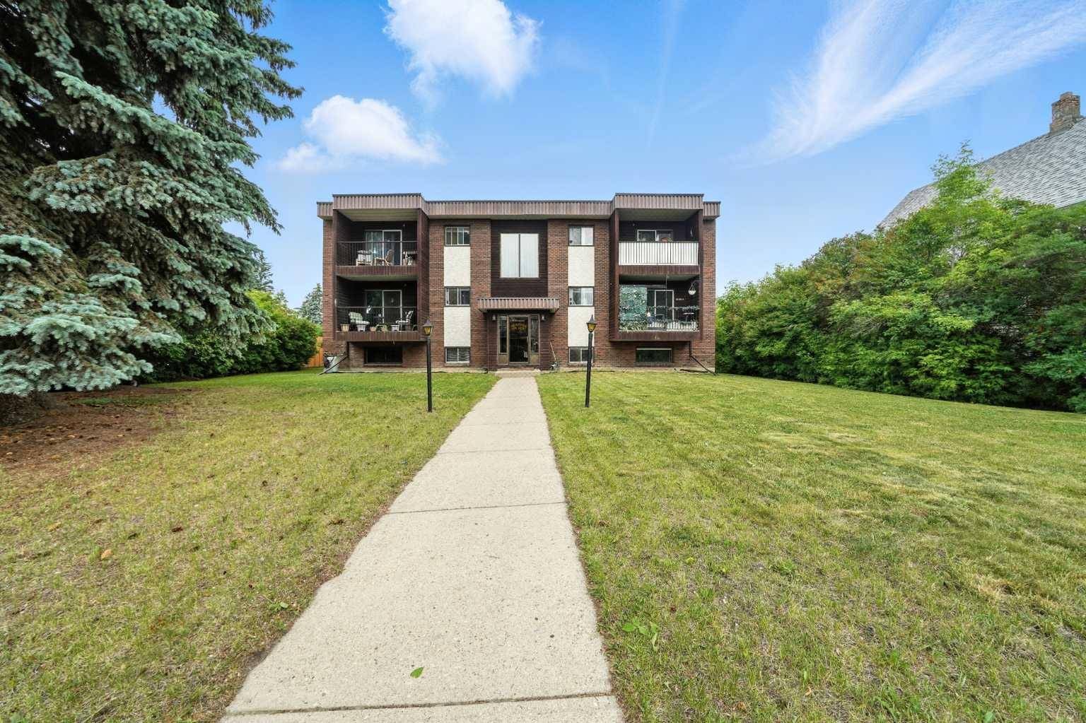 5326 50 AVE #1-12, Lacombe, AB T4L 1C2