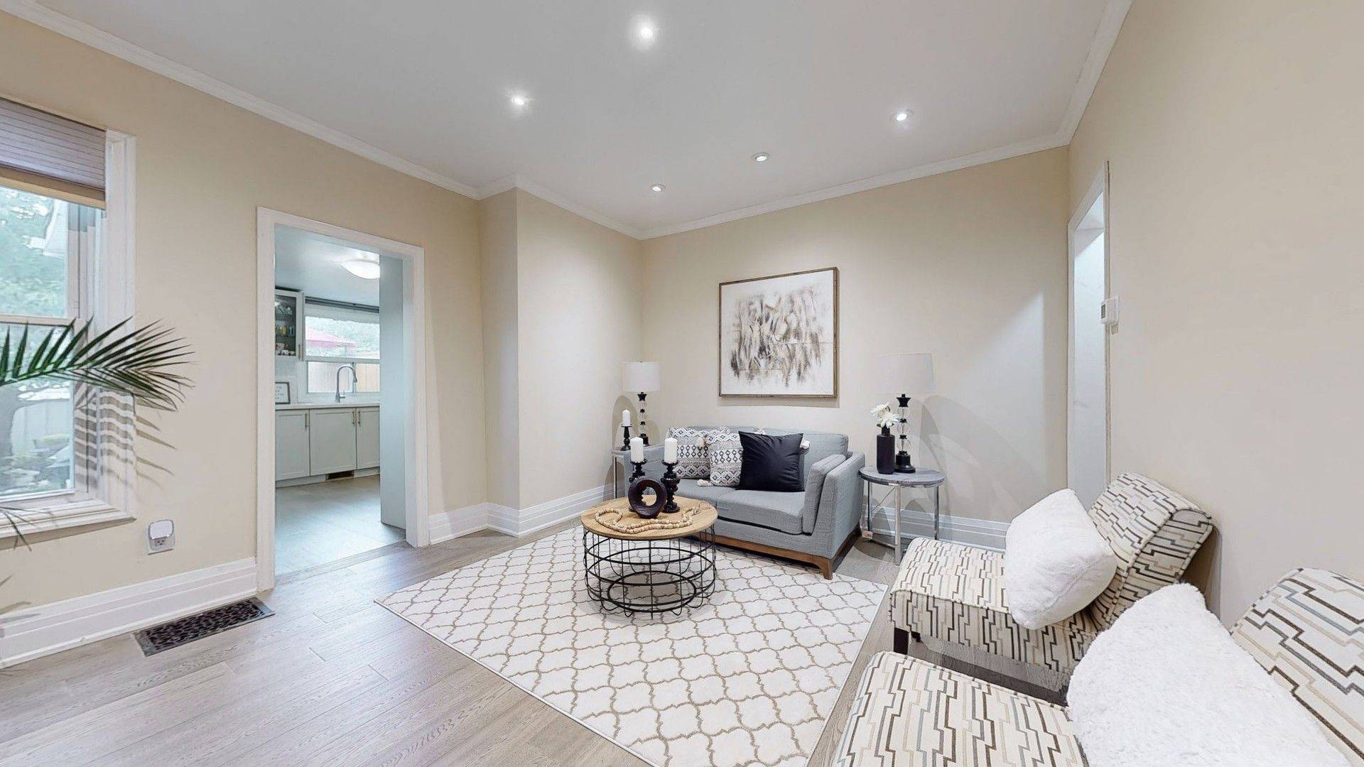 Toronto E03, ON M4C 4C6,1115 Woodbine AVE