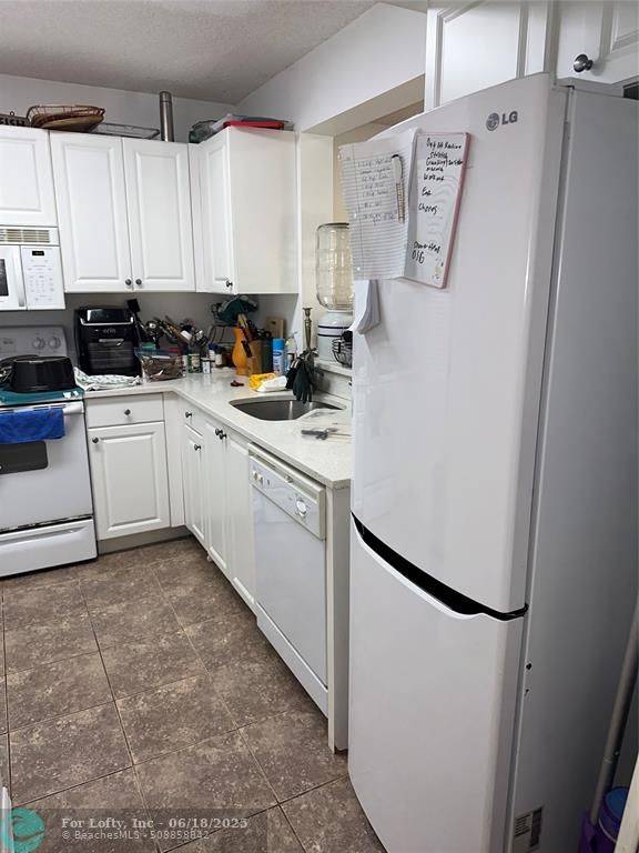 Dania Beach, FL 33004,1450 SE 3rd Ave  #107