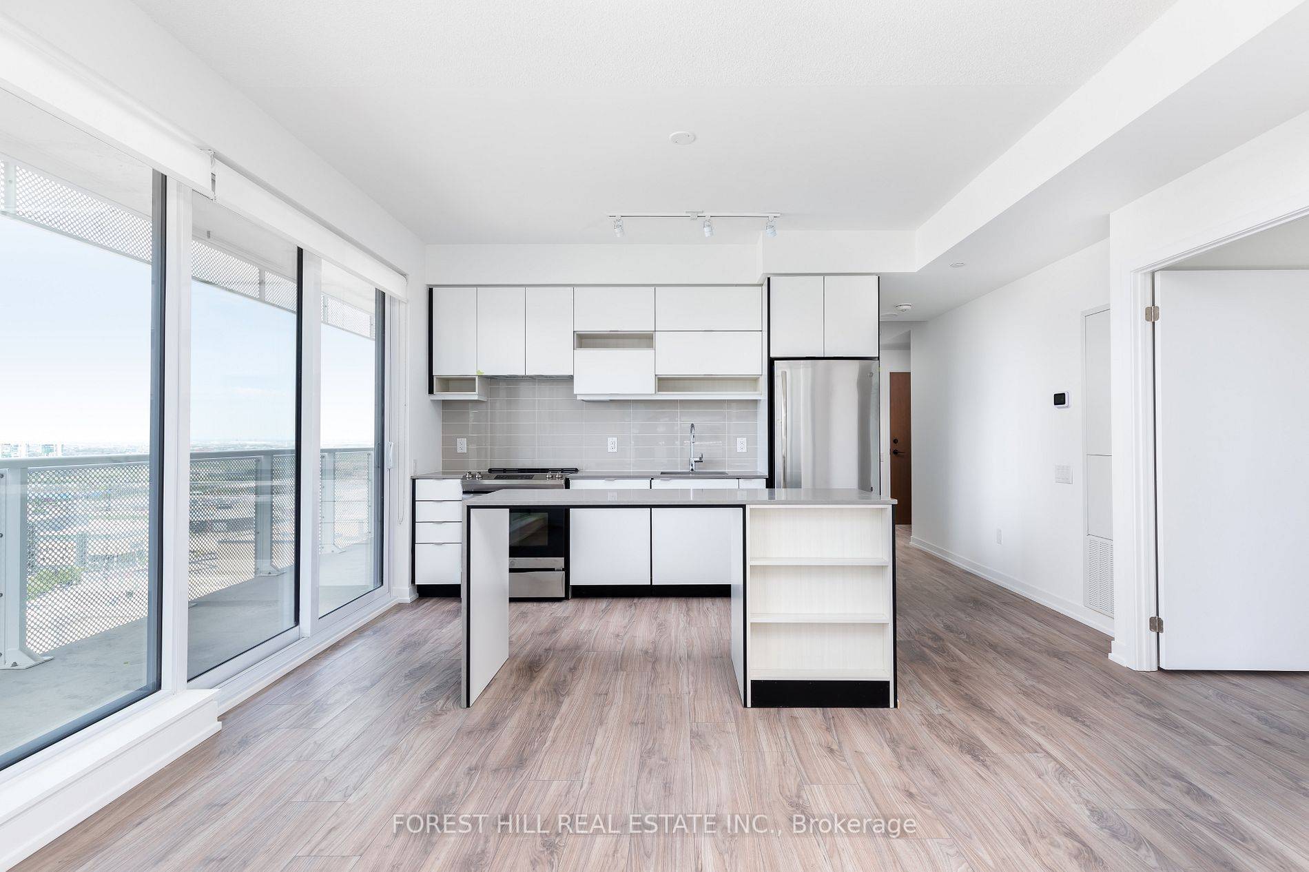 Mississauga, ON L5B 0L4,4065 Confederation Pkwy W #1003