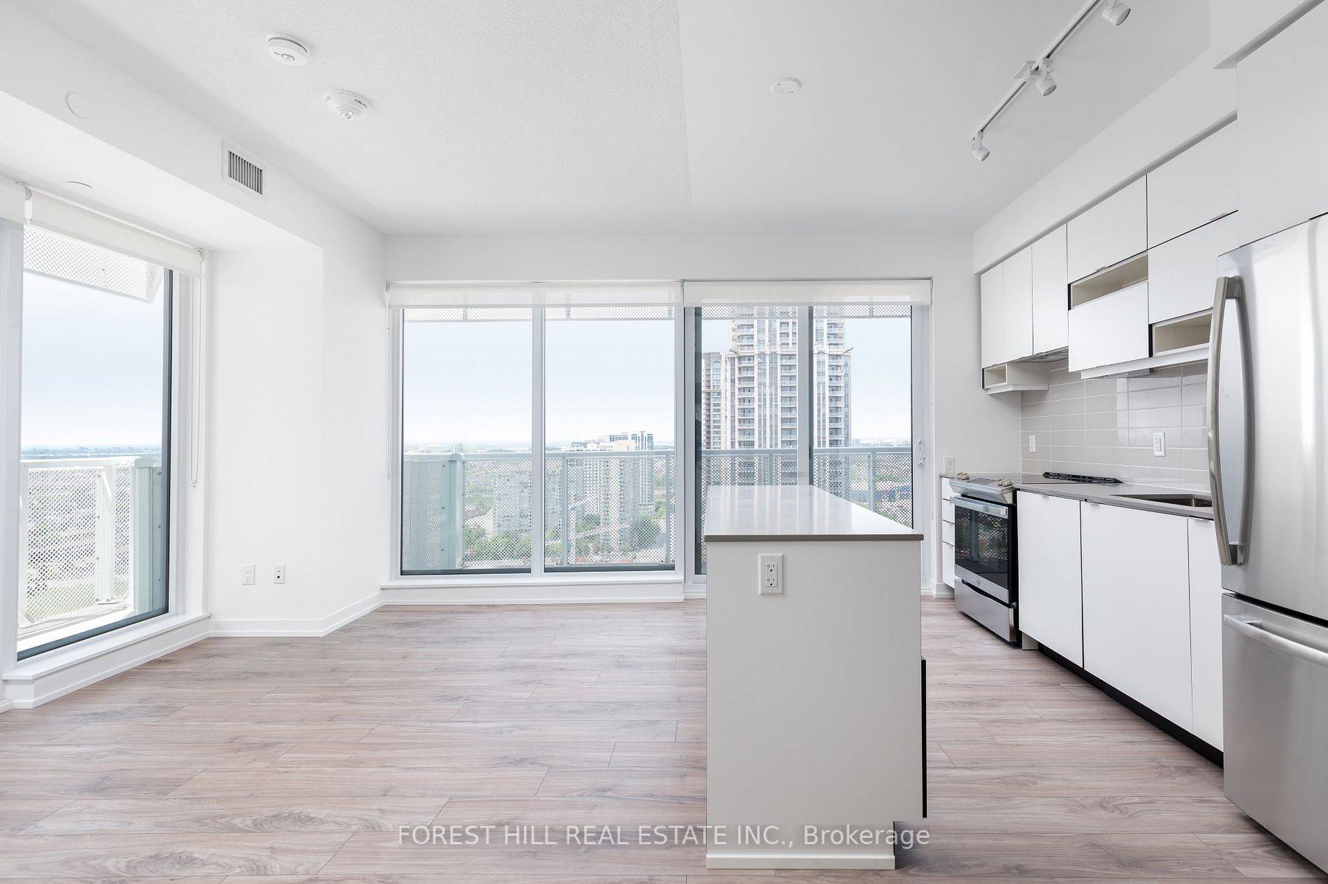 Mississauga, ON L5B 0L4,4065 Confederation Pkwy W #1003