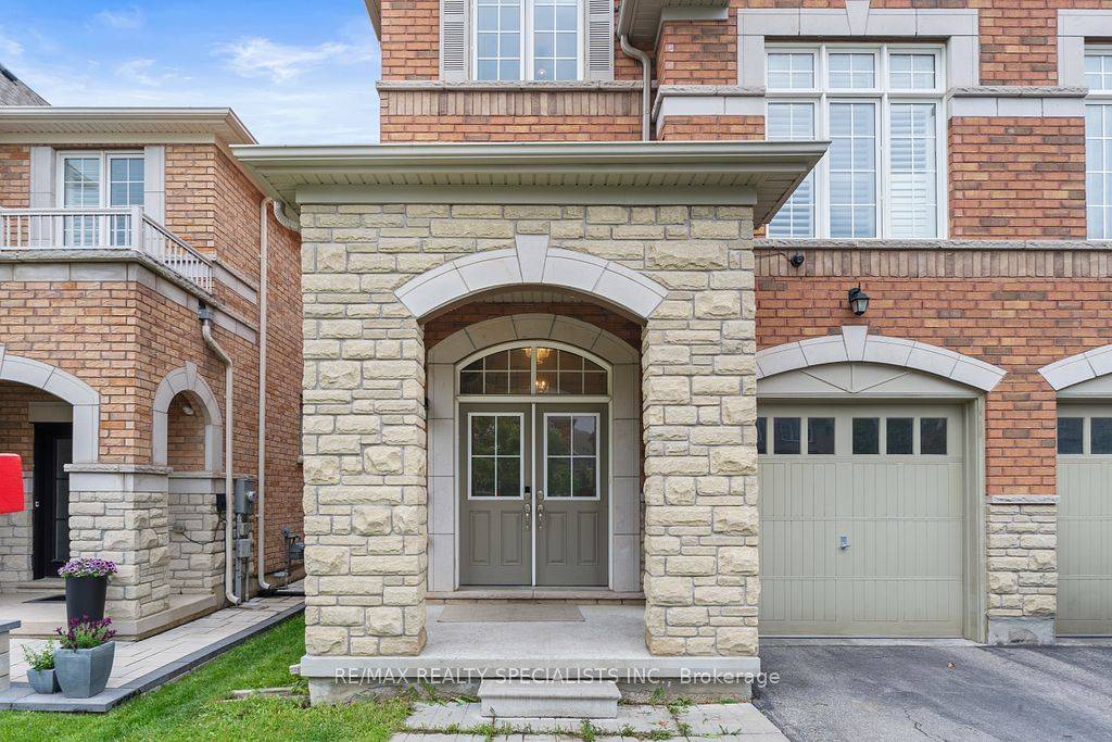 Caledon, ON L7C 4A8,54 Mcpherson RD