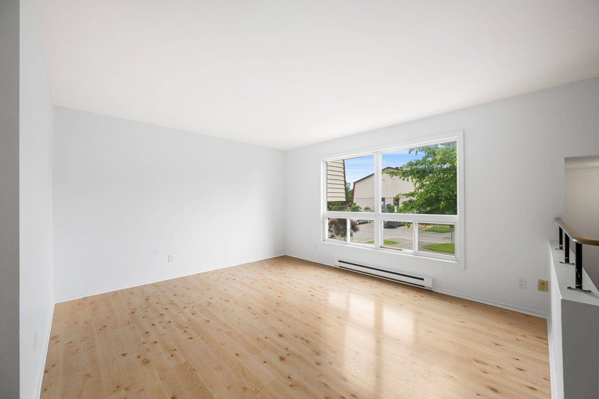 Alta Vista And Area, ON K1G 4C7,113 Renova Private