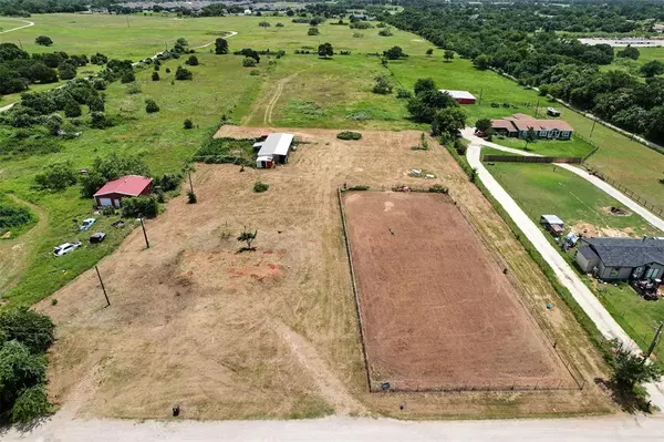 617 Arrowhead Lane, Burleson, TX 76028
