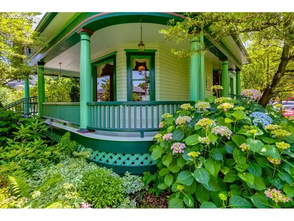 Eugene, OR 97401,412 E 13TH AVE