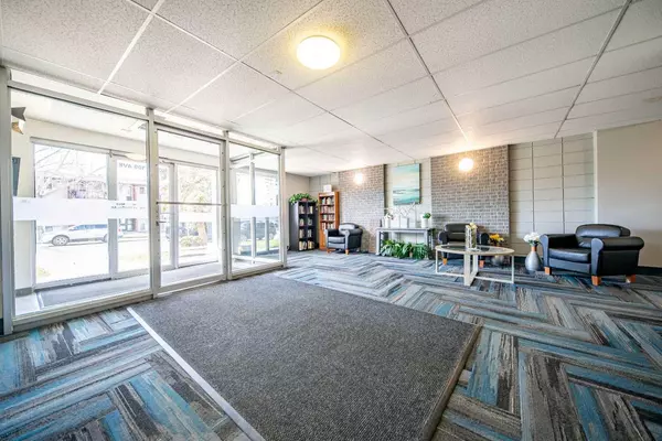 Grande Prairie, AB T8V 5G8,10230 106 AVE #501