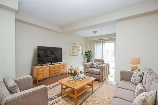 Whitby, ON L1R 2Z4,7 Fawcett AVE