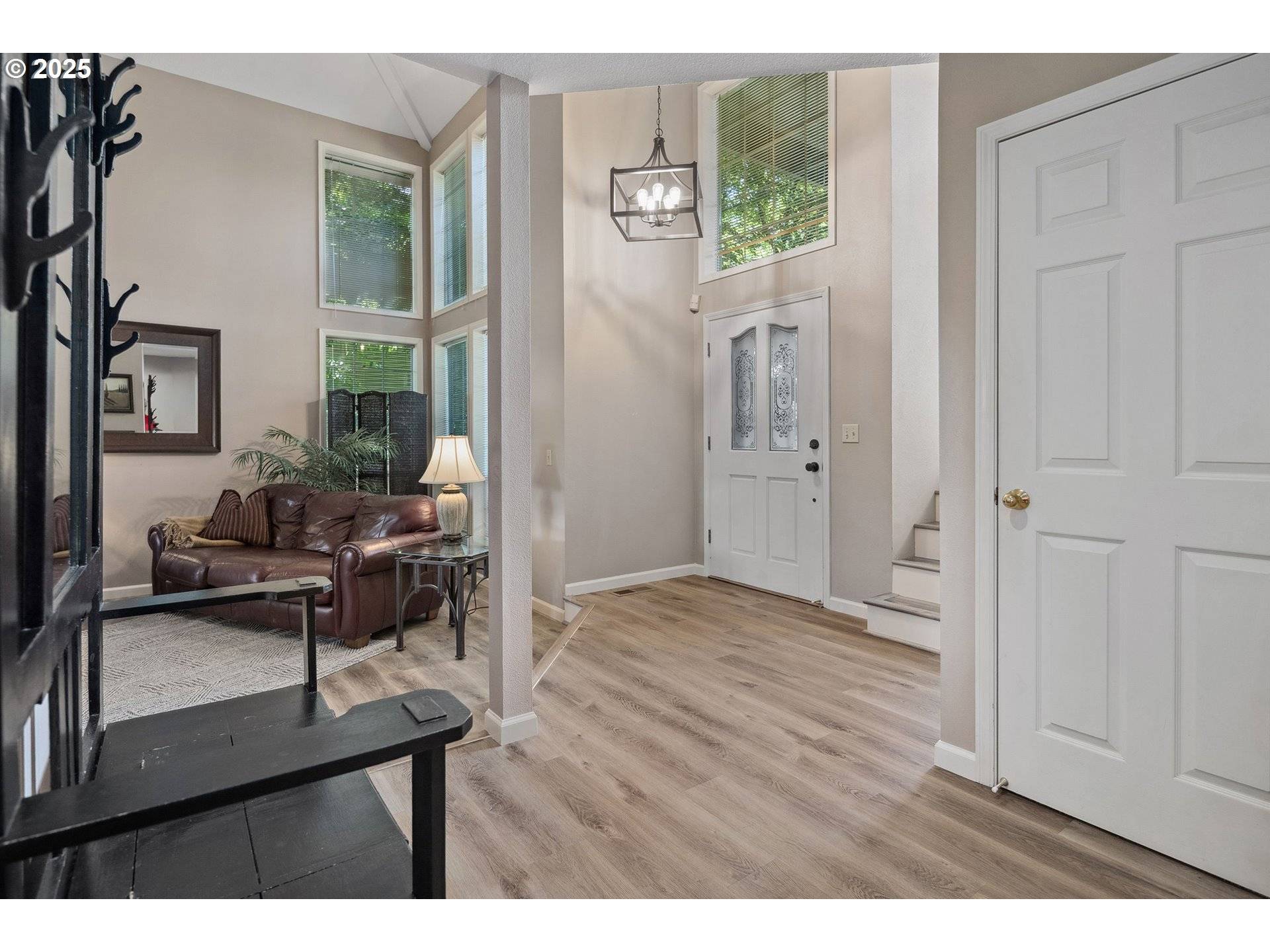 Lake Oswego, OR 97034,17958 SAINT CLAIR DR