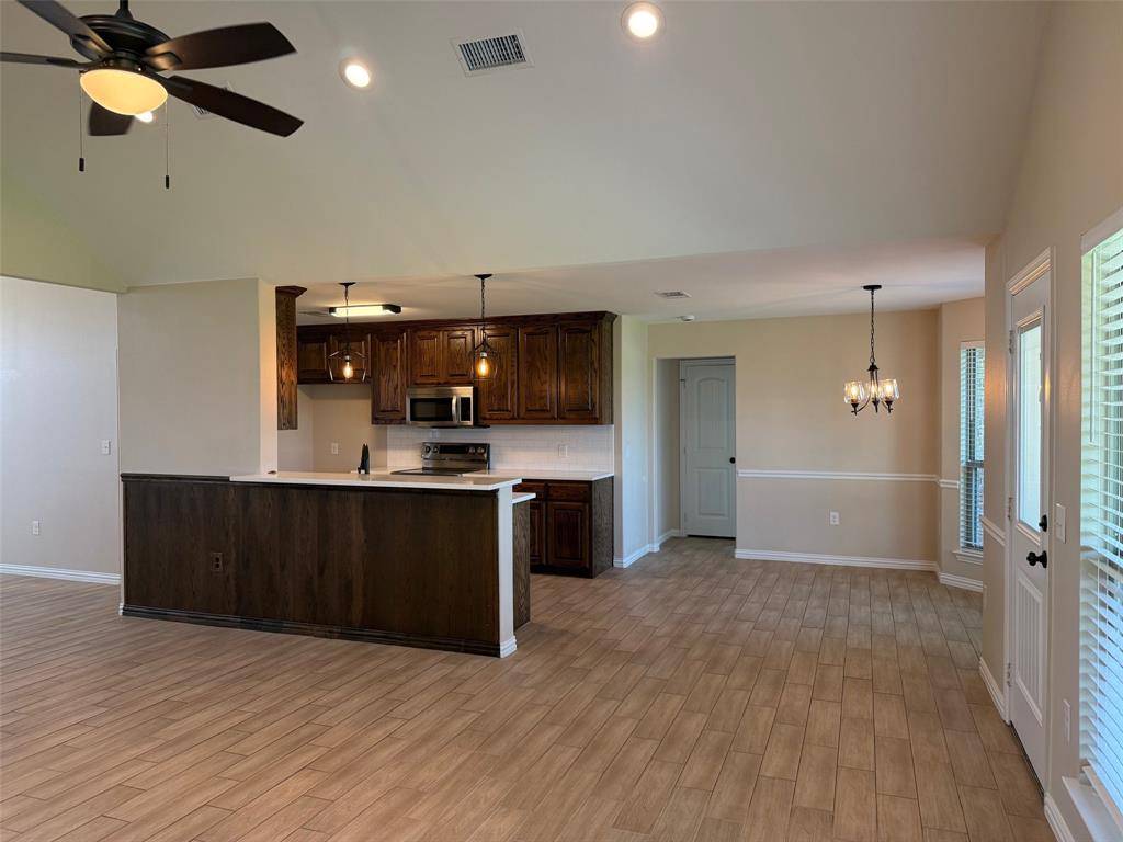 Collinsville, TX 76233,803 Mary Lee Lane