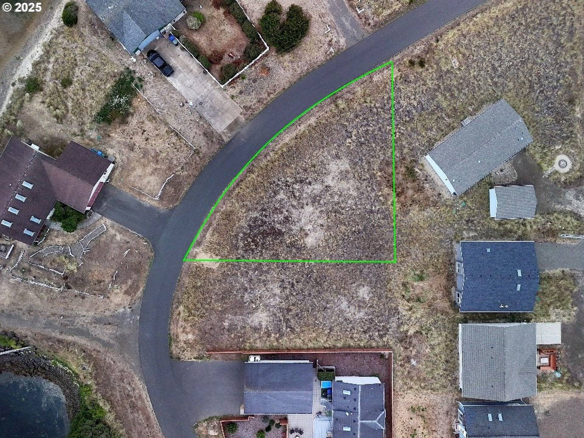 1932 NW ADMIRALTY CIR, Waldport, OR 97394