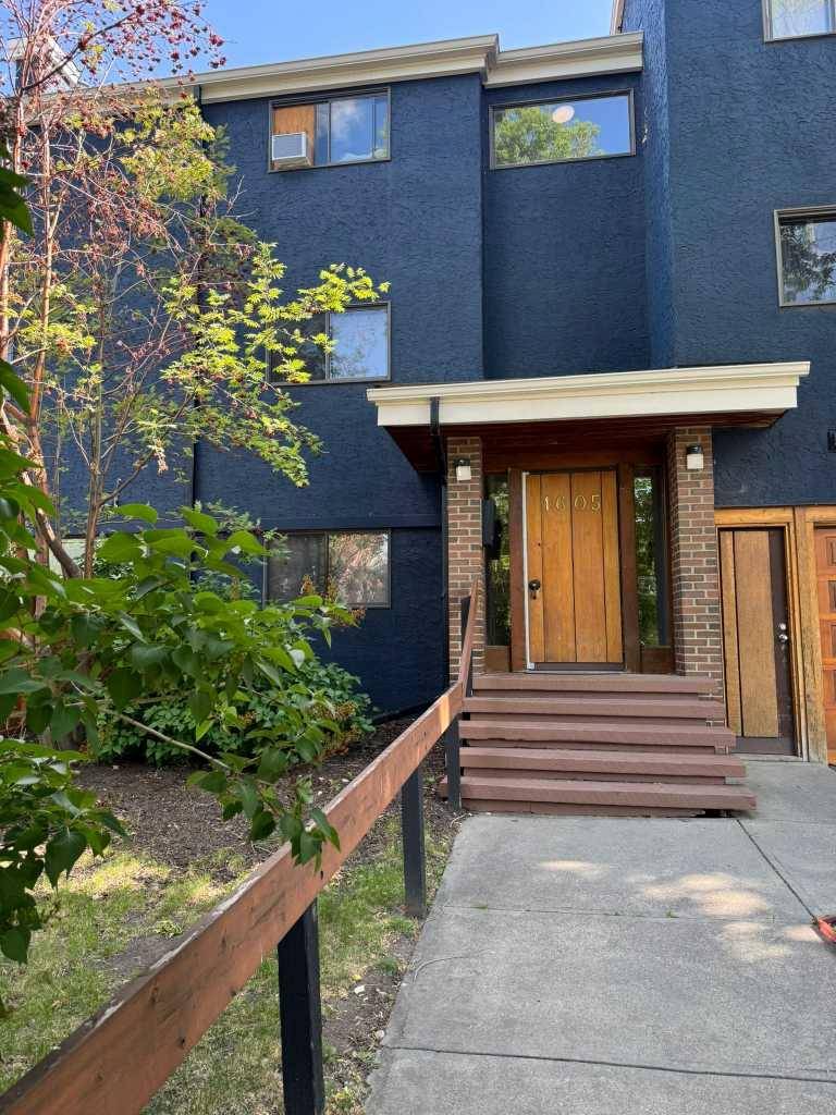 Calgary, AB T3C 1A2,1605 16 AVE Southwest #207