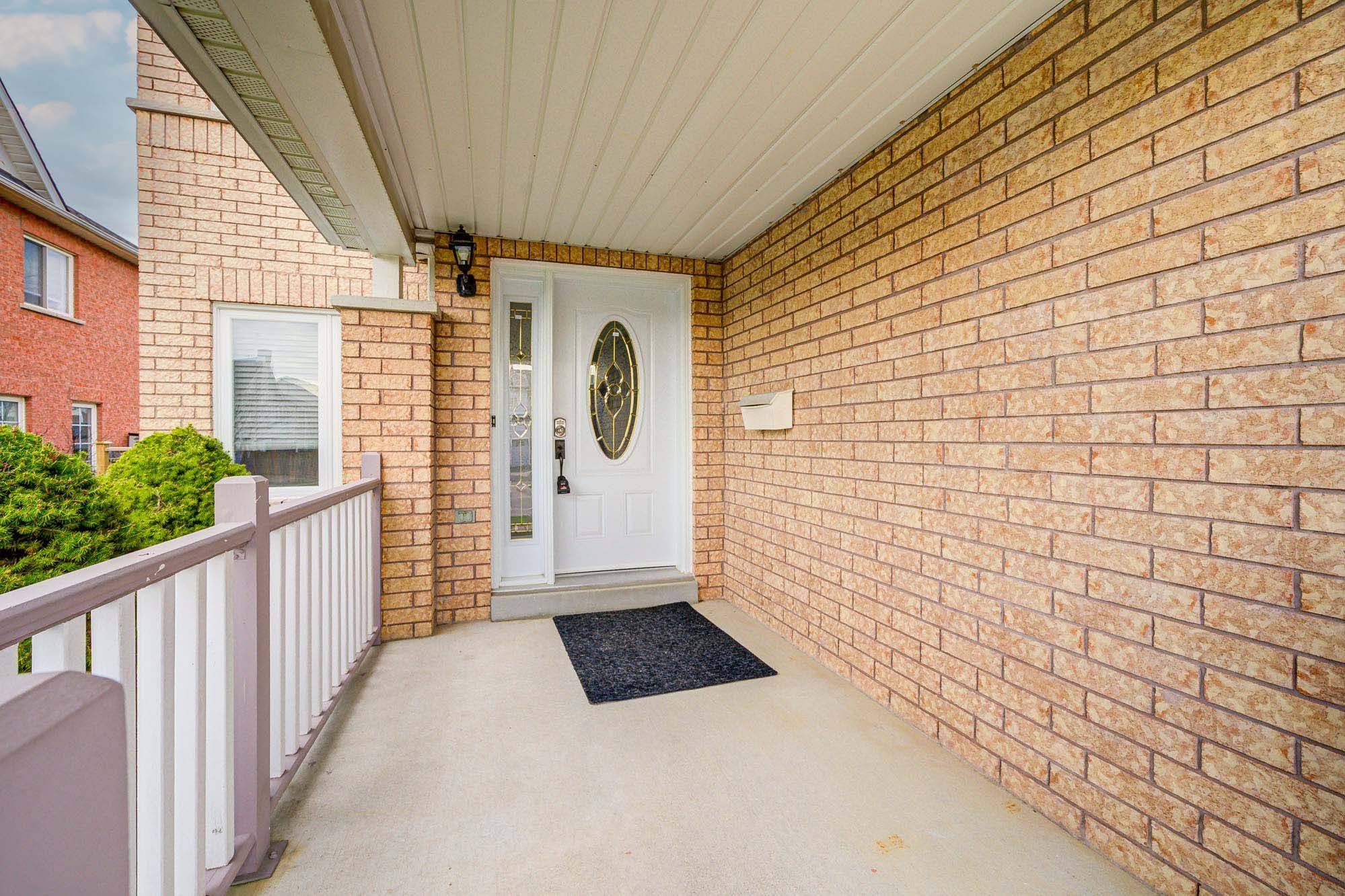 Oshawa, ON L1K 2R5,1496 Grandview ST N