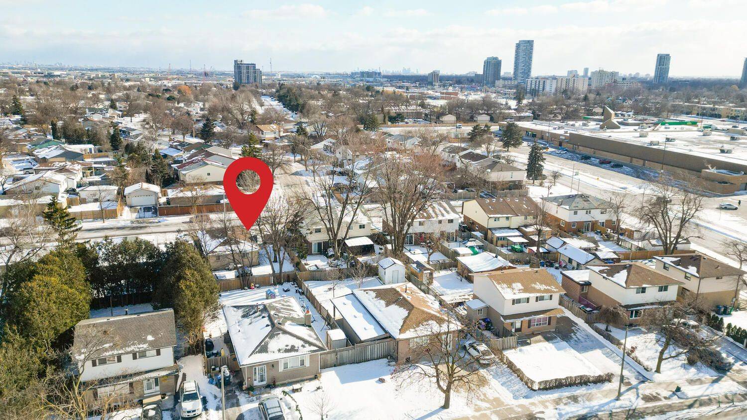 102 SUTHERLAND AVE, Brampton, ON L6V 2H7