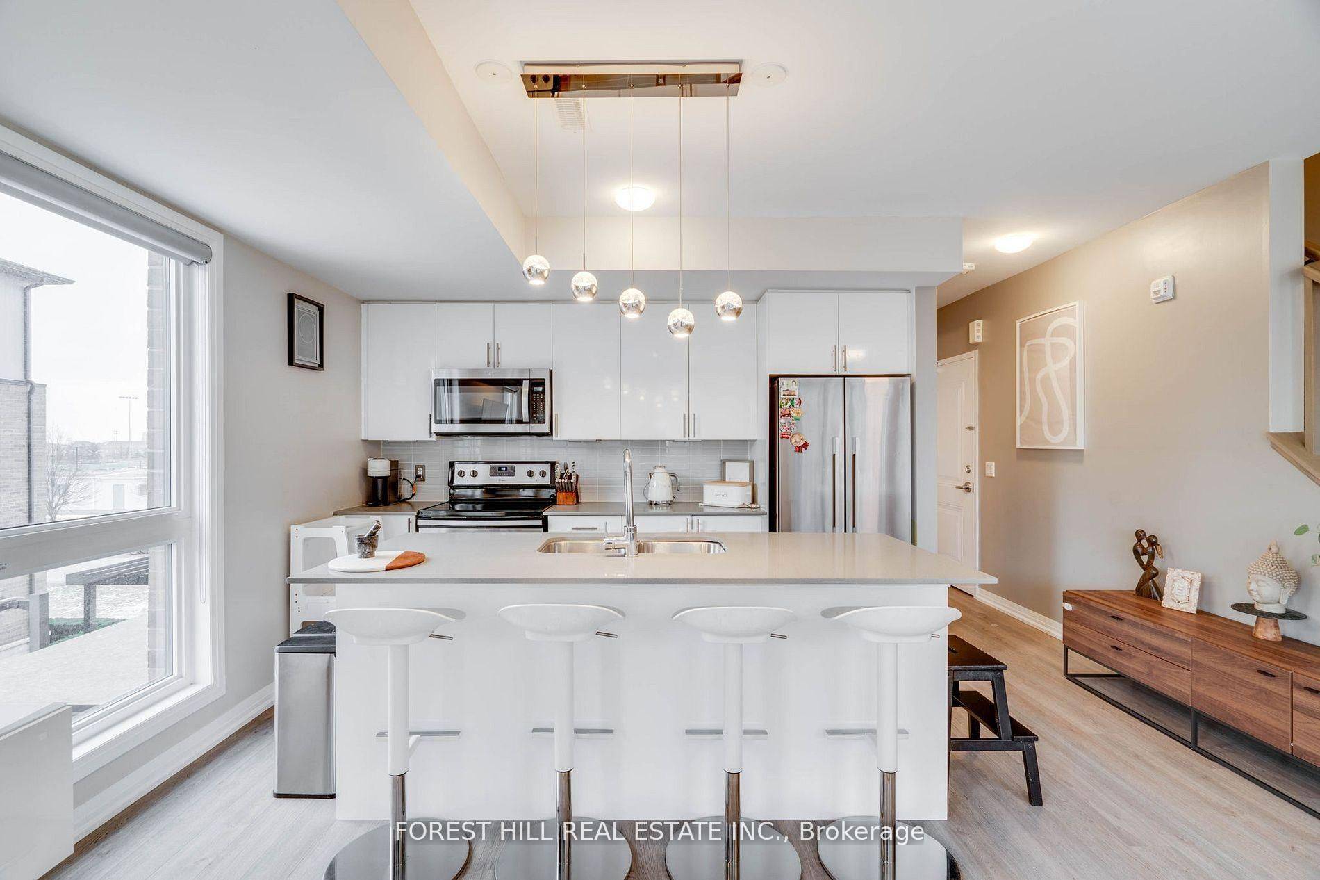 Milton, ON L9T 9K8,1210 Main ST E #208