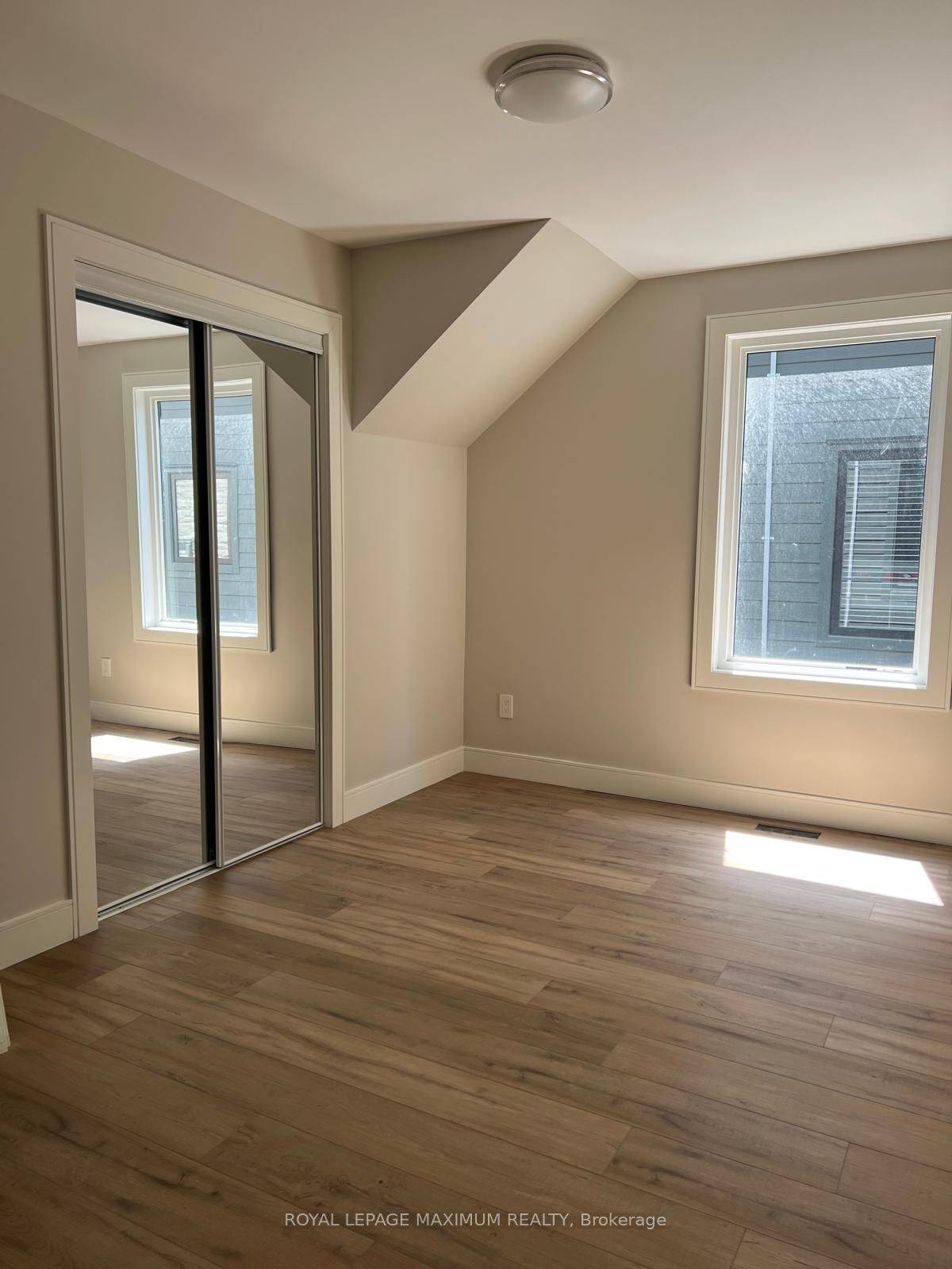 Toronto W03, ON M6N 4R1,47 Rockcliffe BLVD W