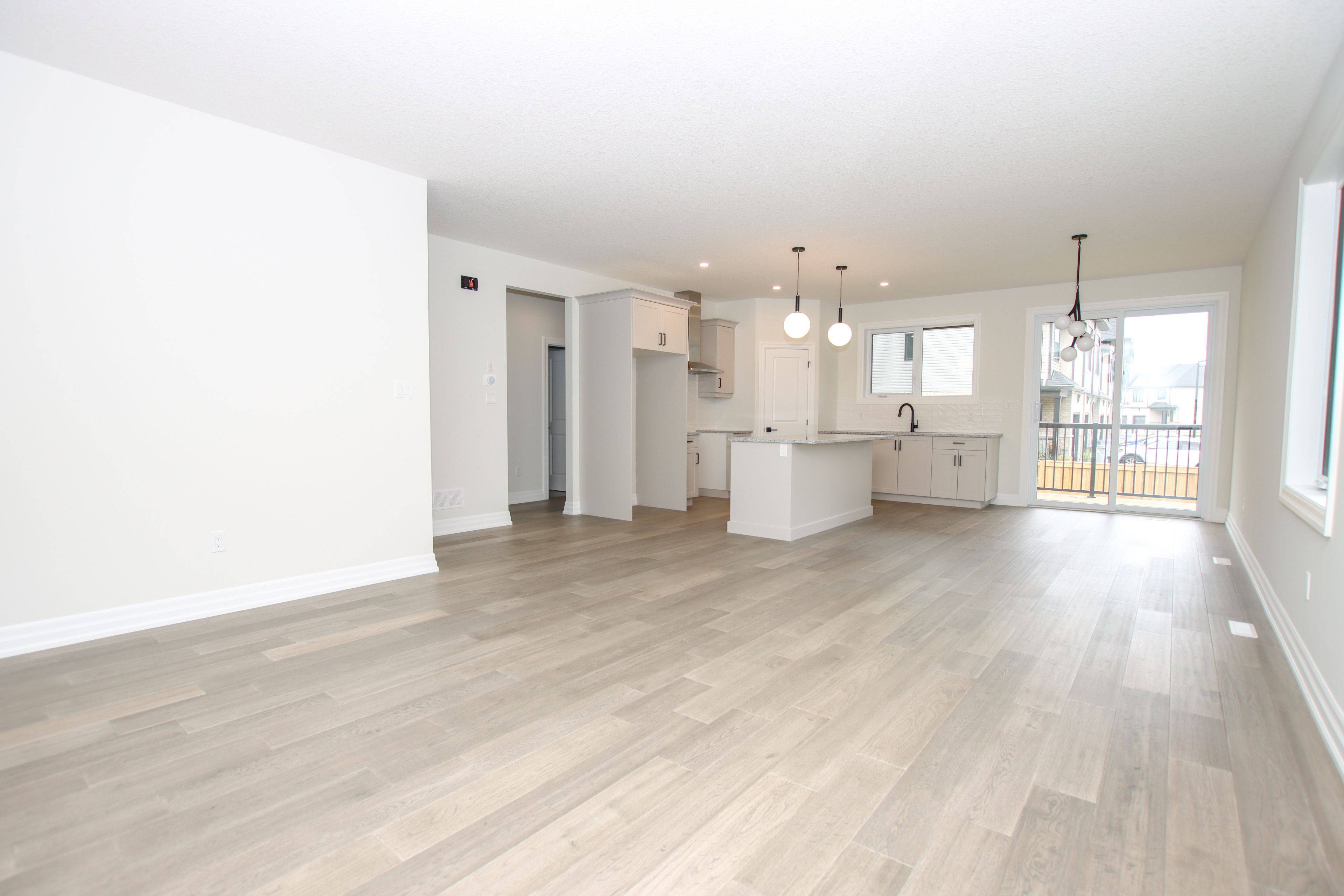 Strathroy-caradoc, ON N0L 1W0,536 REGENT ST