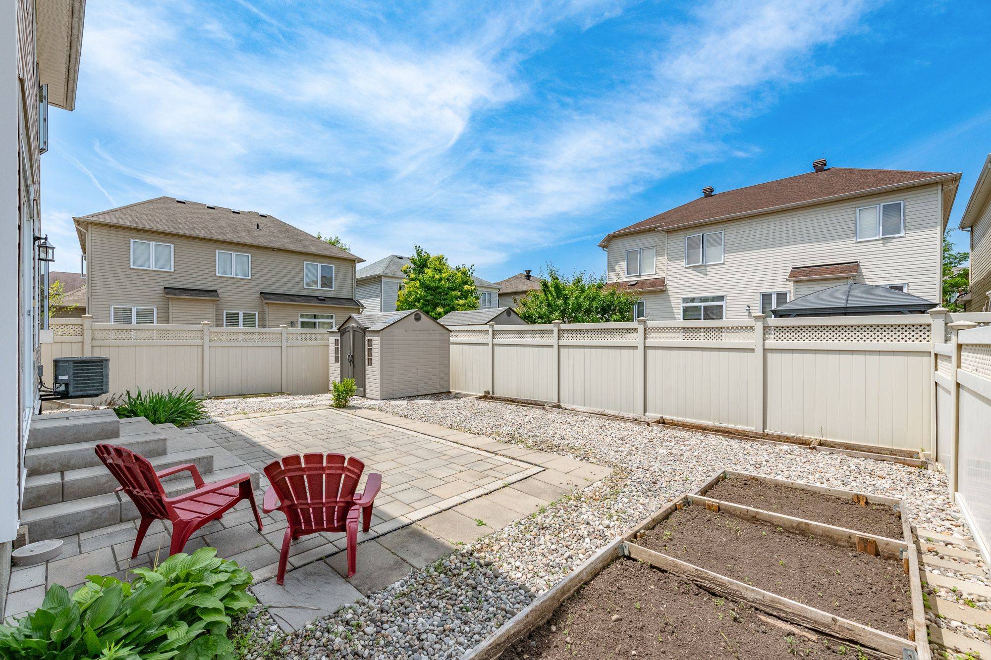 Barrhaven, ON K2J 0N4,616 New Liskeard CRES